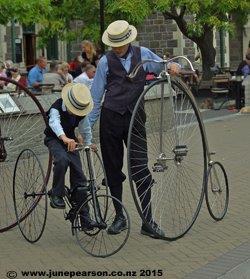 3b - Pennyfarthings, comparing wheels